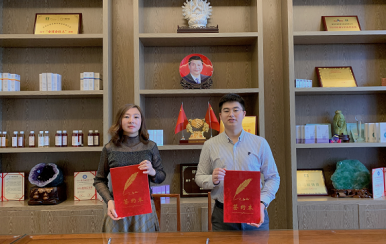 恭喜廣東潮州市加盟商唐老師，成功續(xù)簽翌芙萊